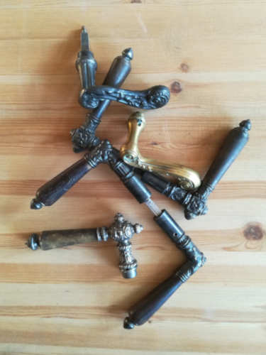 Abbild mit verschiedenen Griffen aus dem Jugendstil und der Gründerzeit