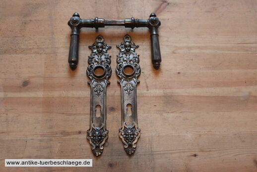 Antike Türklinke  Gründerzeit mit Putte / Teufel 2