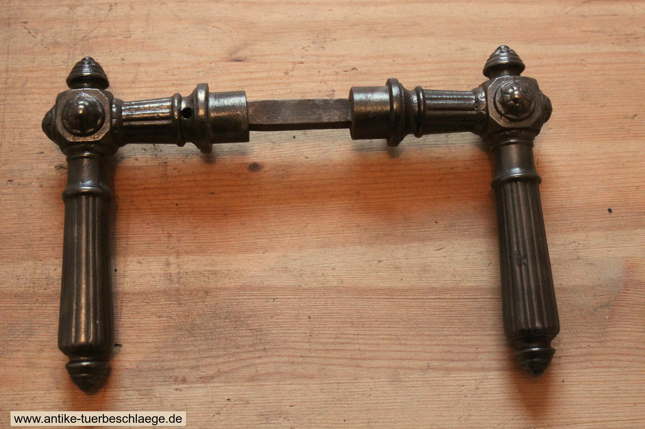 Antike Türklinke  Gründerzeit mit Putte / Teufel 3 – Ansicht 4