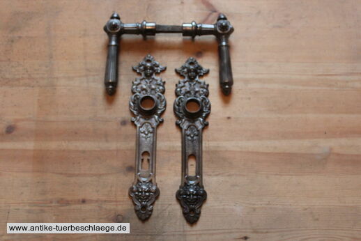 Antike Türklinke  Gründerzeit mit Putte / Teufel 4