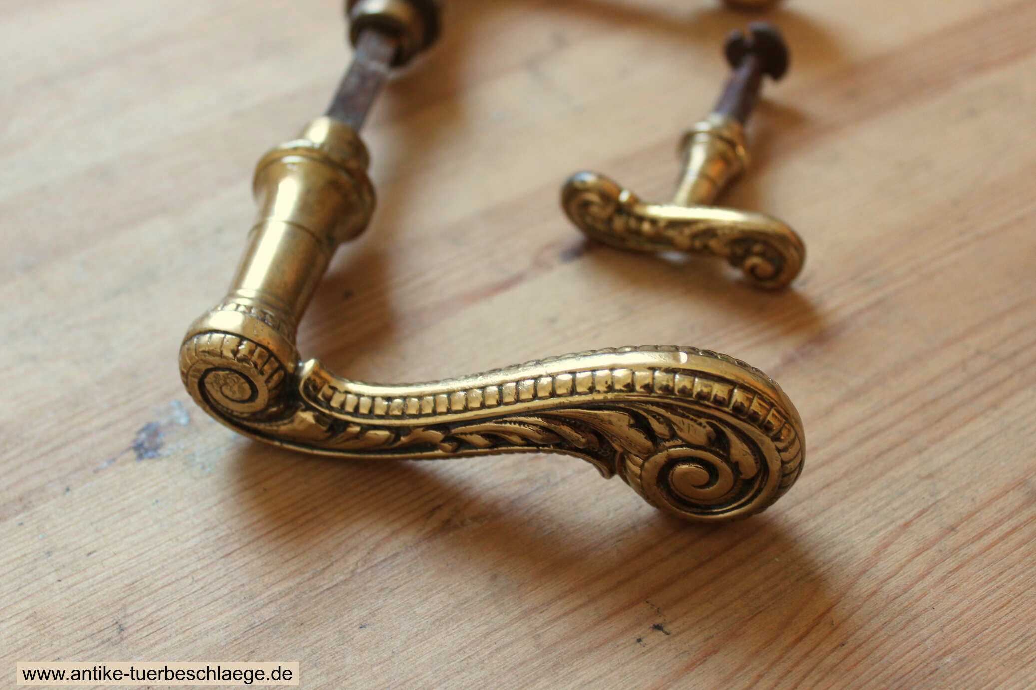 Seltene Gründerzeitgarnitur mit 72mm Lochabstand  ca. 1890 #2 – Ansicht 5