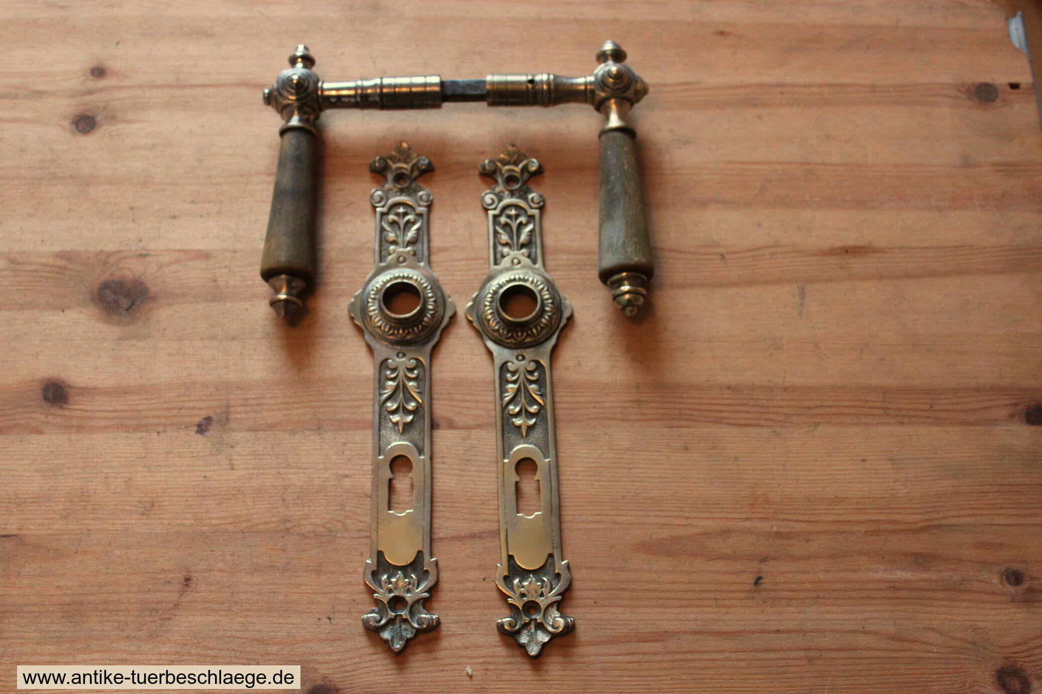 Türdrücker Gründerzeit vernickelt 72mm – Ansicht 1