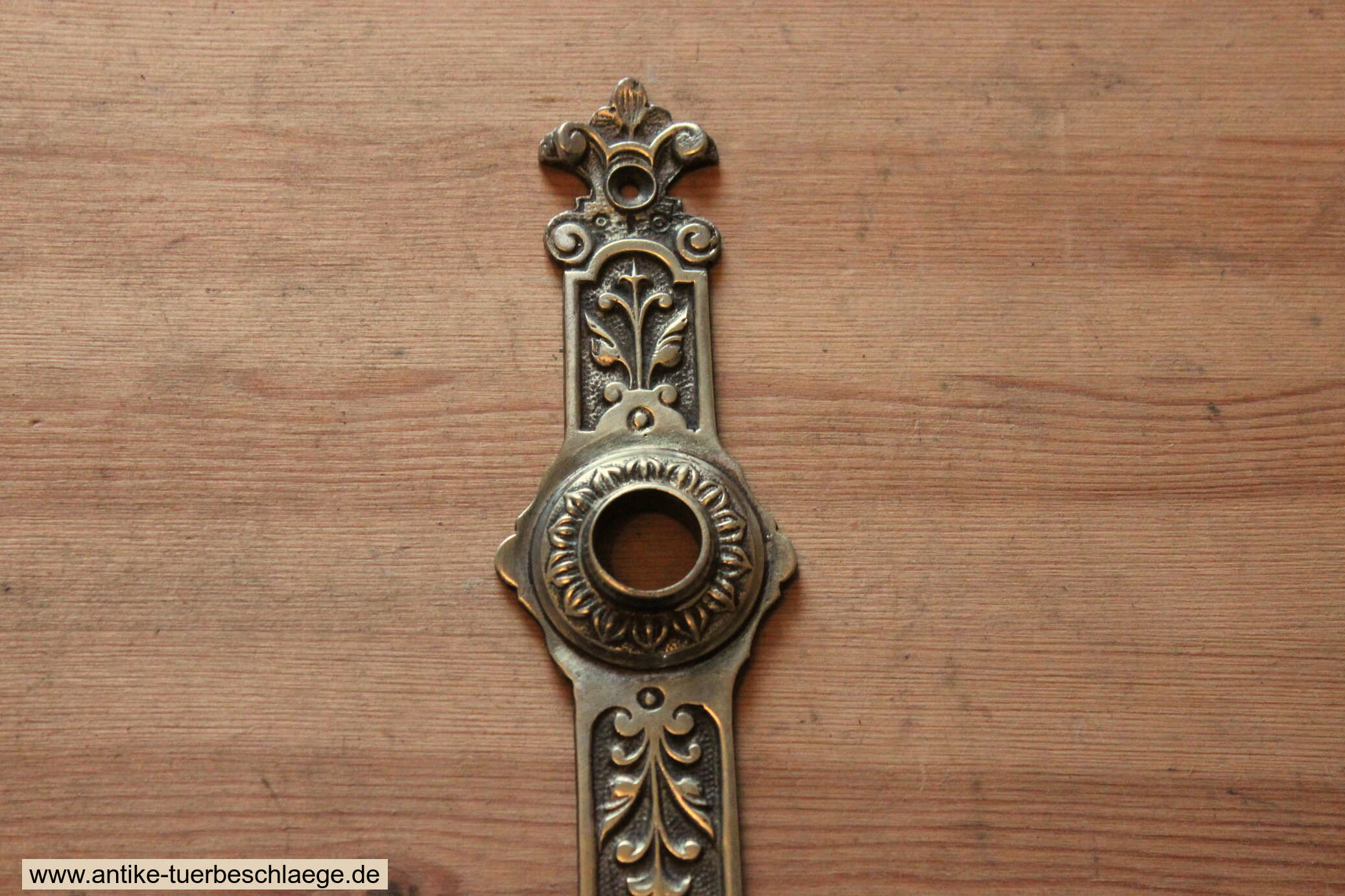 Türdrücker Gründerzeit vernickelt 72mm – Ansicht 2