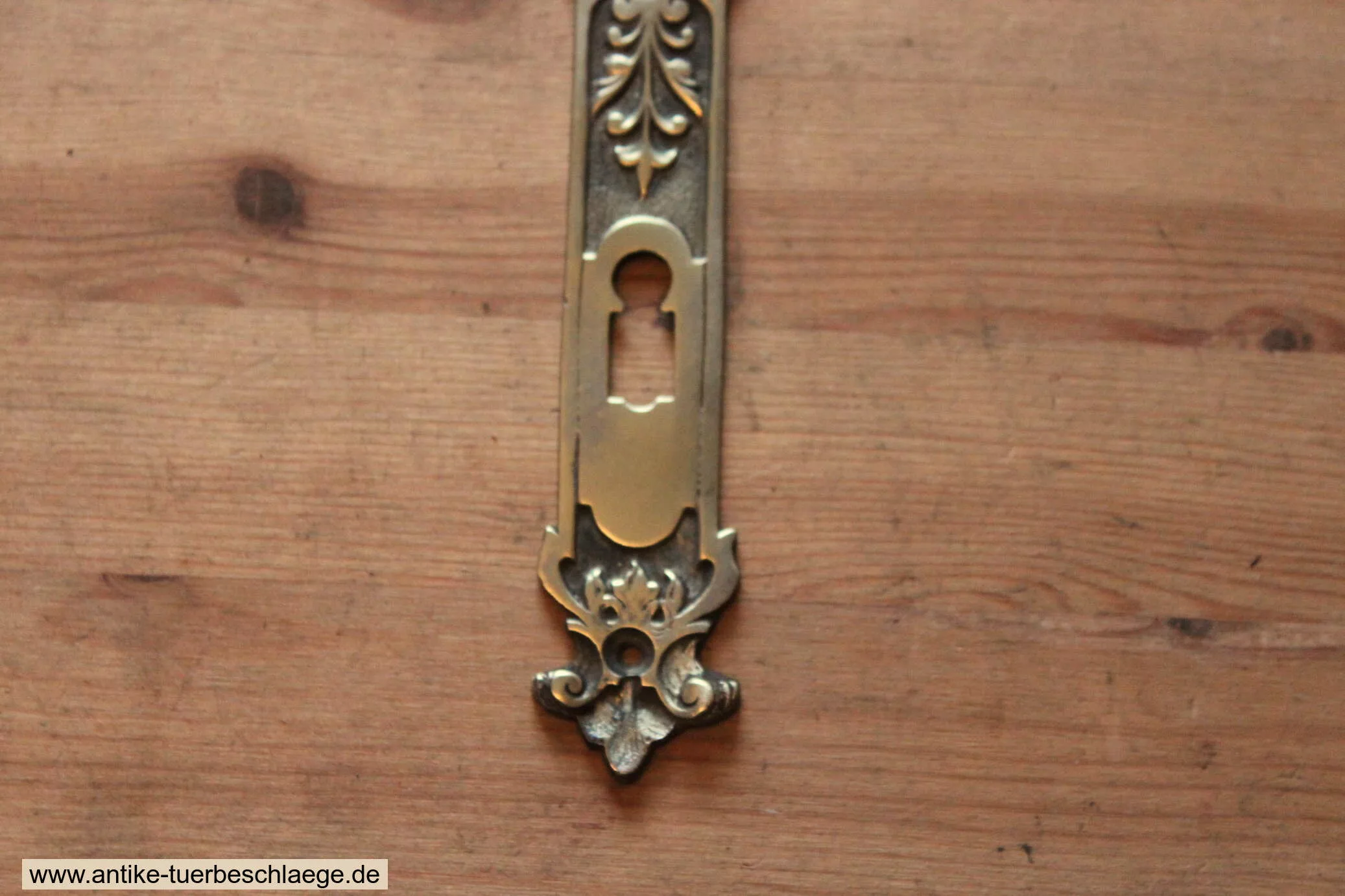 Türdrücker Gründerzeit vernickelt 72mm, 23,5 cm – Ansicht 3