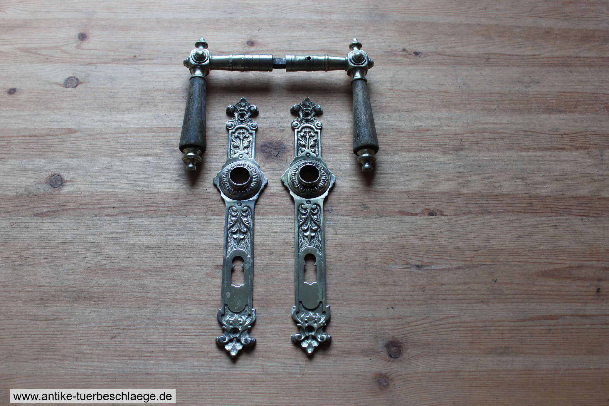 Türdrücker Gründerzeit vernickelt 72mm – Ansicht 1