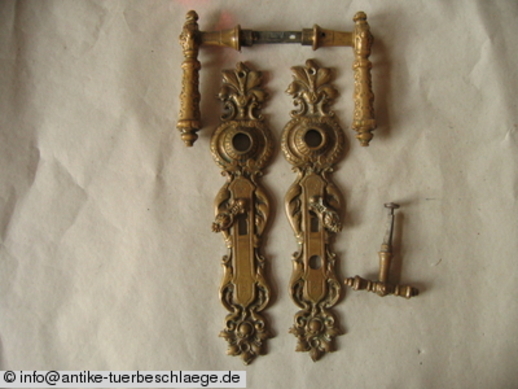 Antike Türdrückergarnitur Barock