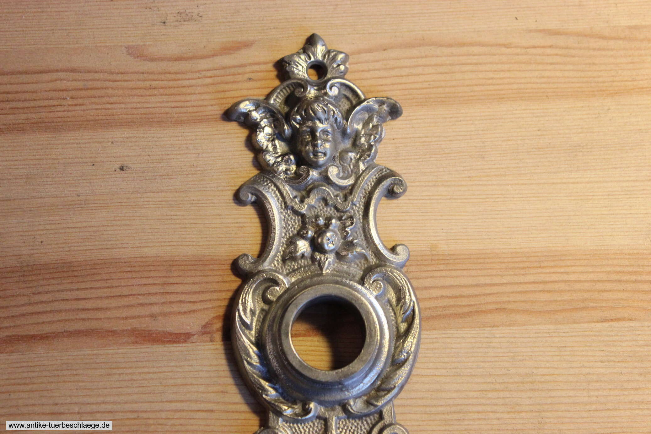 antike Drückergarnitur Engel / Teufel (Gründerzeit um 1890) – Ansicht 2