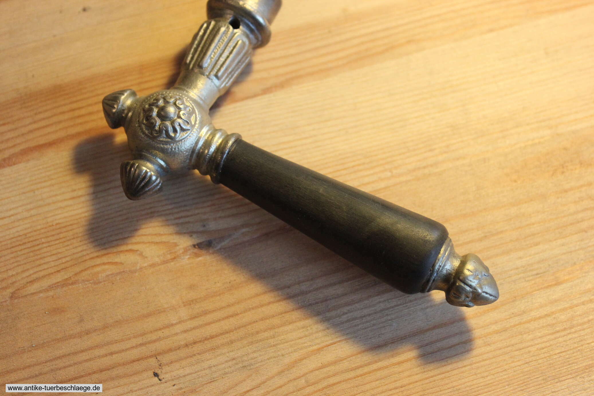 antike Drückergarnitur Engel / Teufel (Gründerzeit um 1890) – Ansicht 5