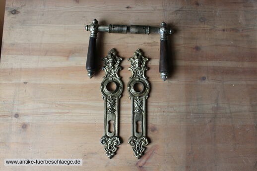 antike Drückergarnitur Engel / Teufel Messing