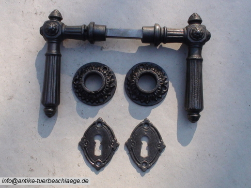 Alter Türbeschlag Gründerzeit