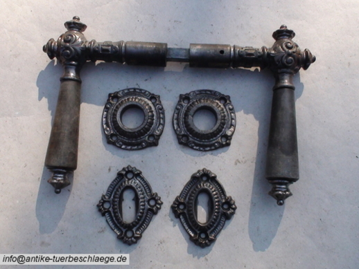 Alter Türbeschlag Gründerzeit