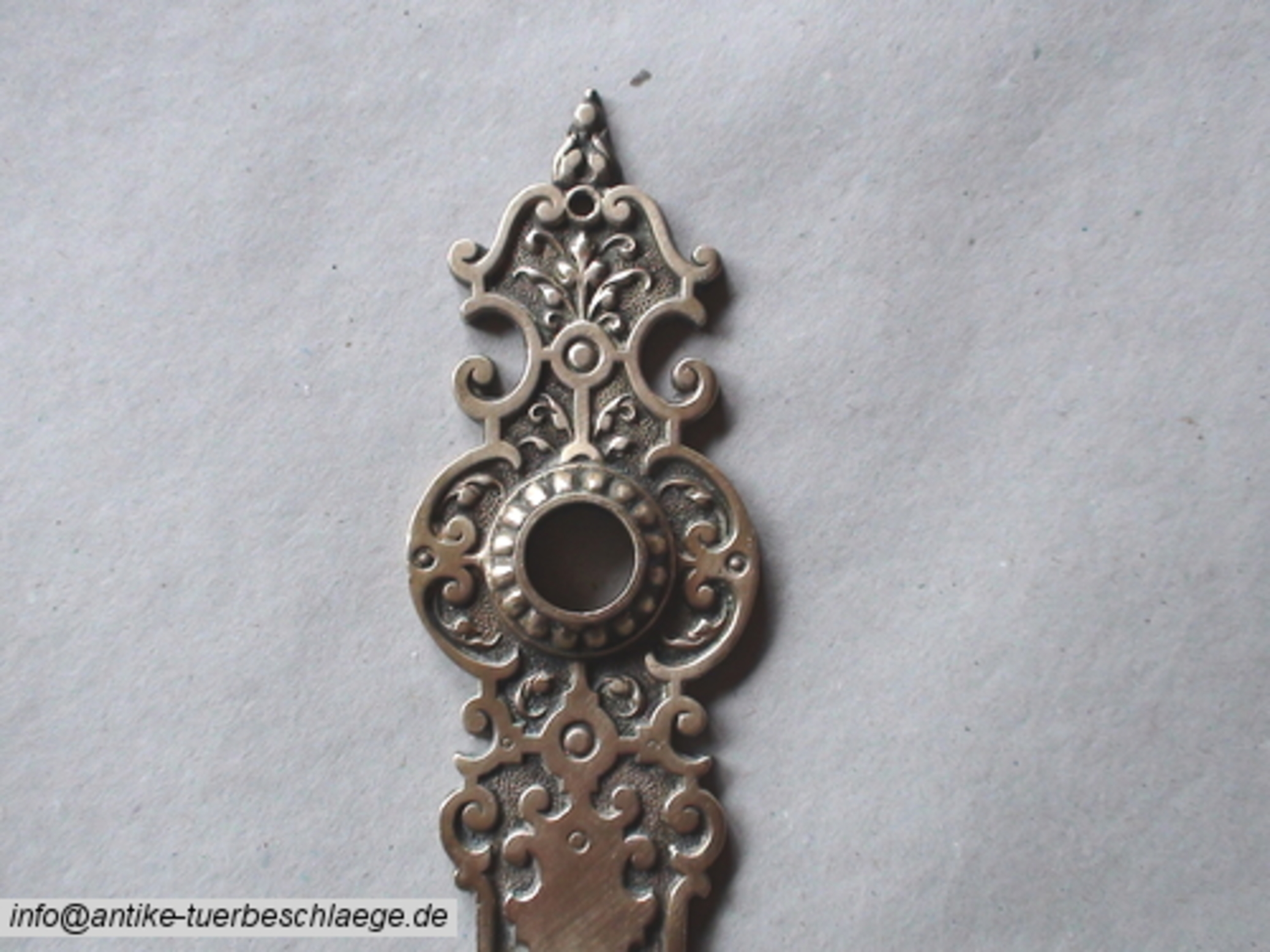 Alter Türbeschlag Gründerzeit – Ansicht 2