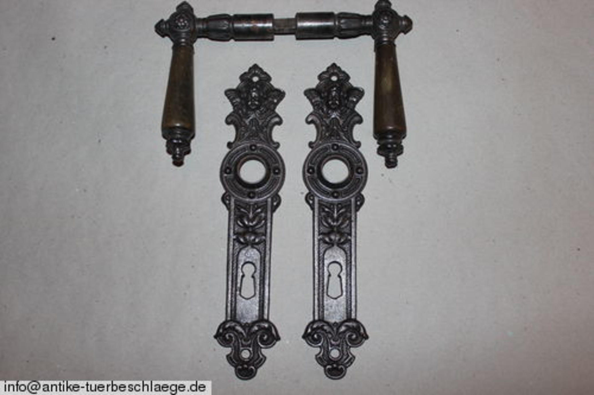 Alter Türbeschlag Gründerzeit – Ansicht 1