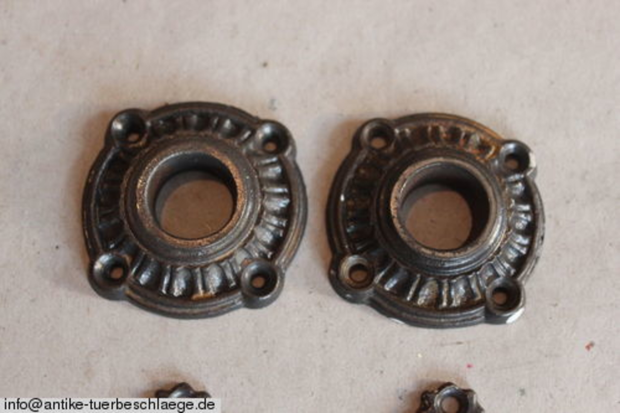 Alter Türbeschlag Gründerzeit – Ansicht 2