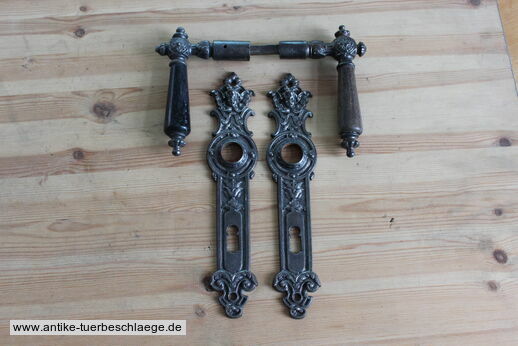 Antike Türdrückergarnitur (Gründerzeit um 1890) 72mm