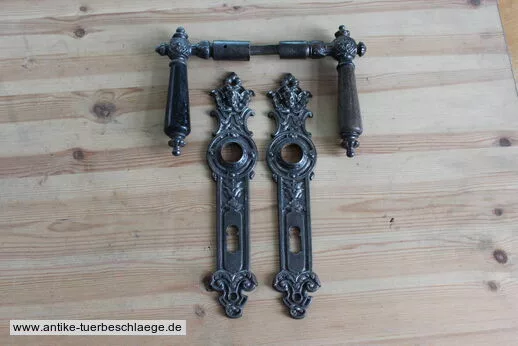 Antike Türdrückergarnitur (Gründerzeit um 1890) 72mm