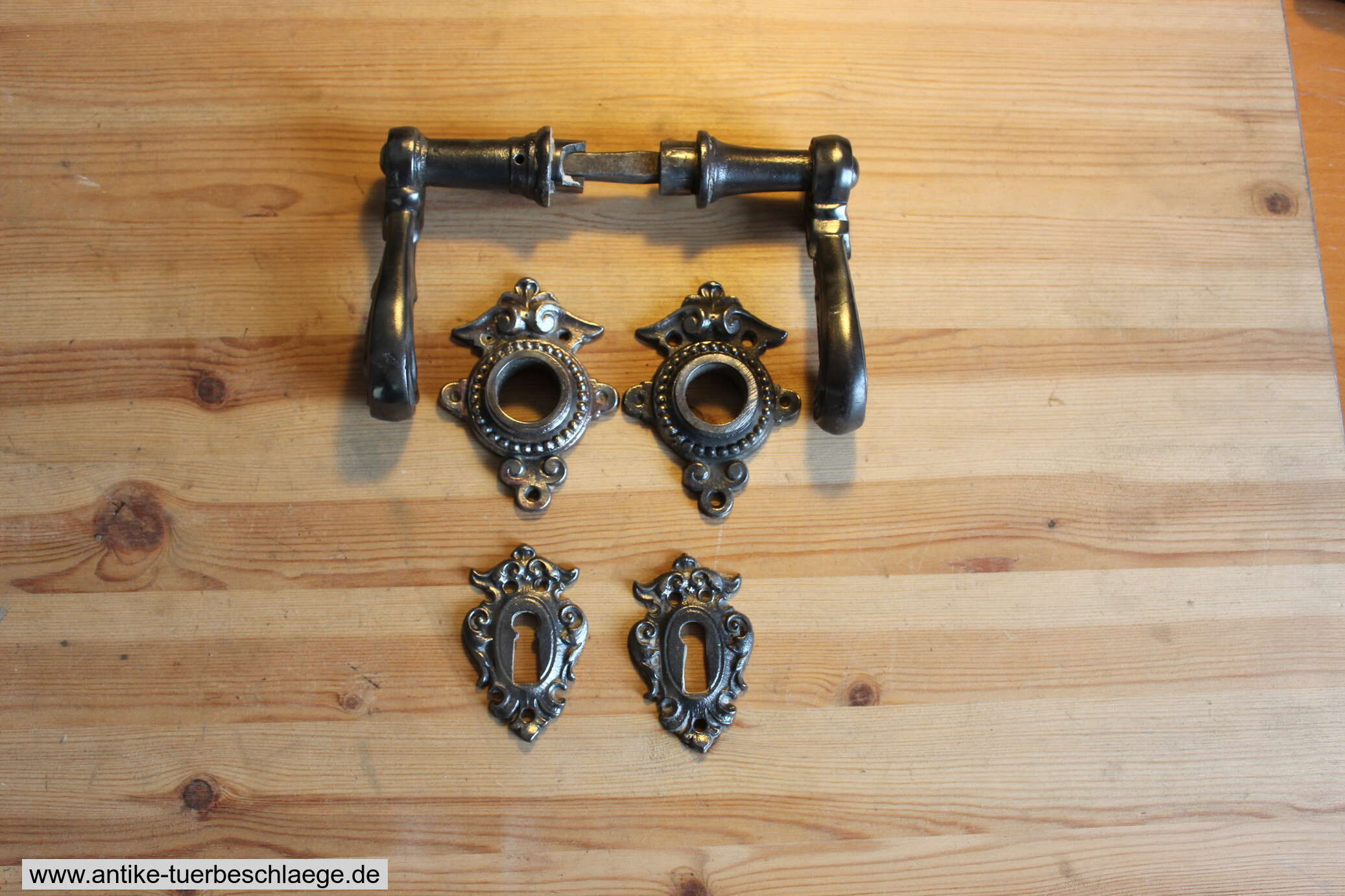 Antike Drückergarnitur Gründerzeit ca. 1890 – Ansicht 1