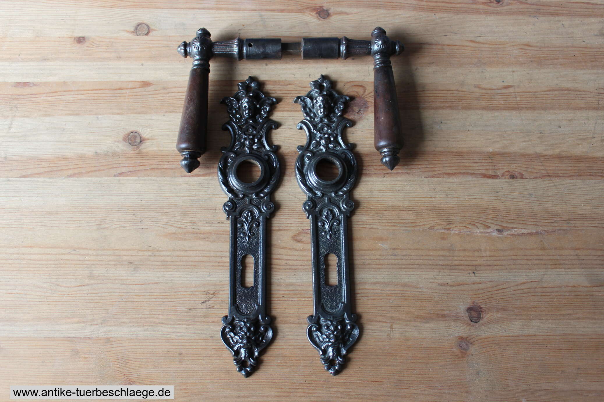 Antike Türdrückergarnitur Himmel&Hölle (Engels- und Teufekskopf) #4 – Ansicht 1