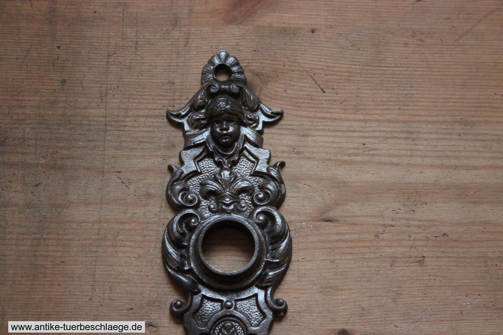 Antike Türklinke  Gründerzeit mit Putte / Teufel 1 – Ansicht 2