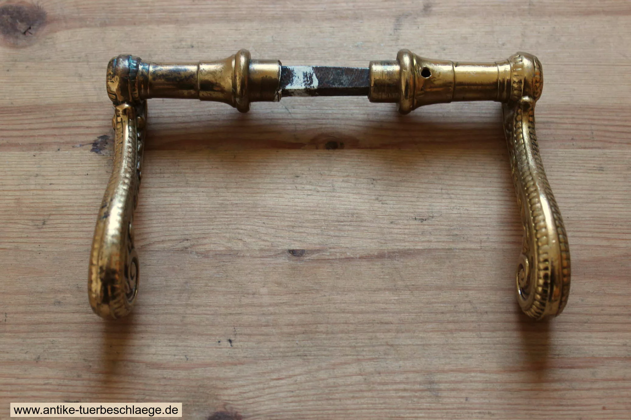 Seltene Gründerzeitgarnitur mit 72mm Lochabstand  ca. 1890 #1 – Ansicht 4