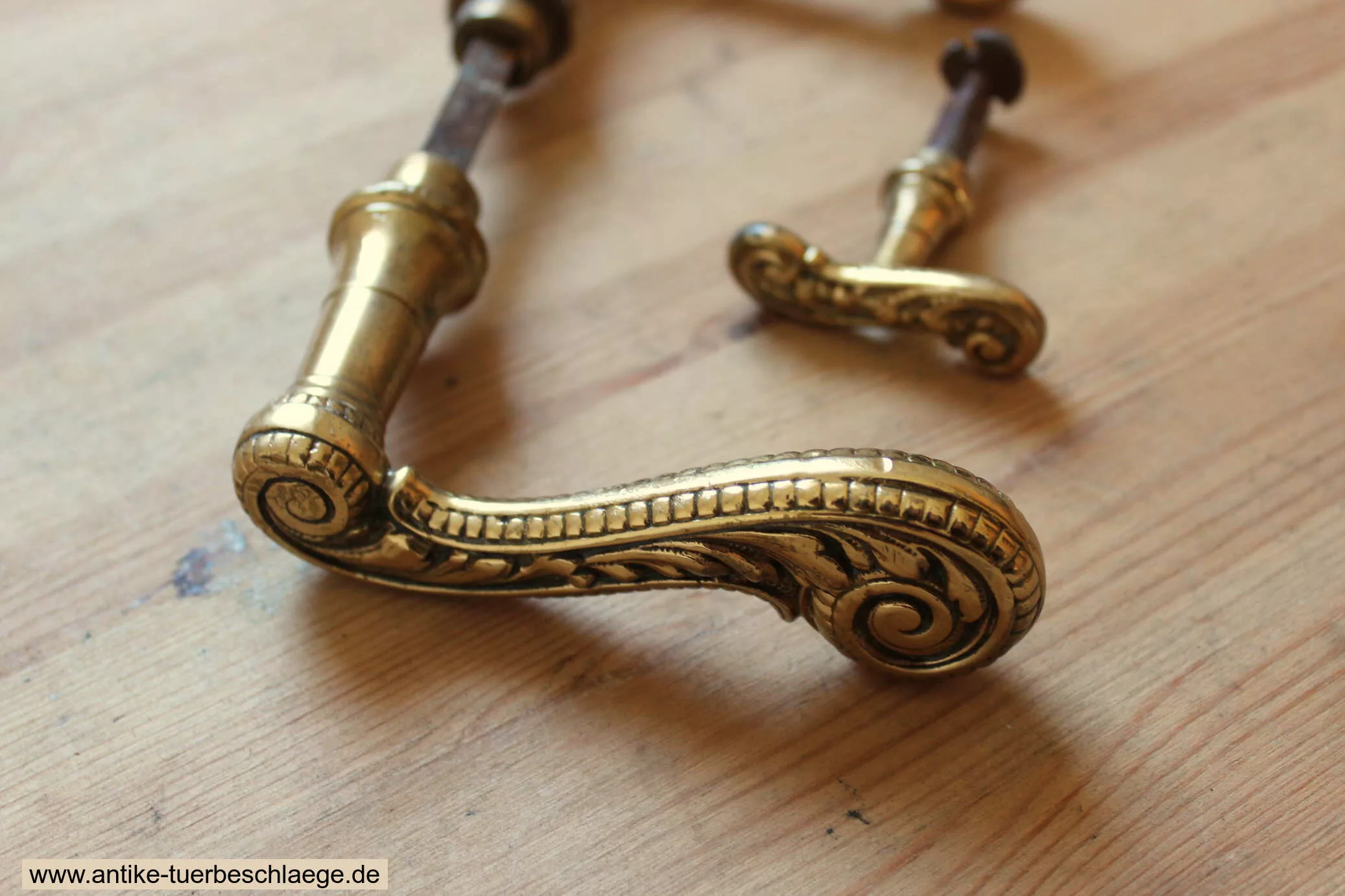 Seltene Gründerzeitgarnitur mit 72mm Lochabstand  ca. 1890 #2 – Ansicht 5