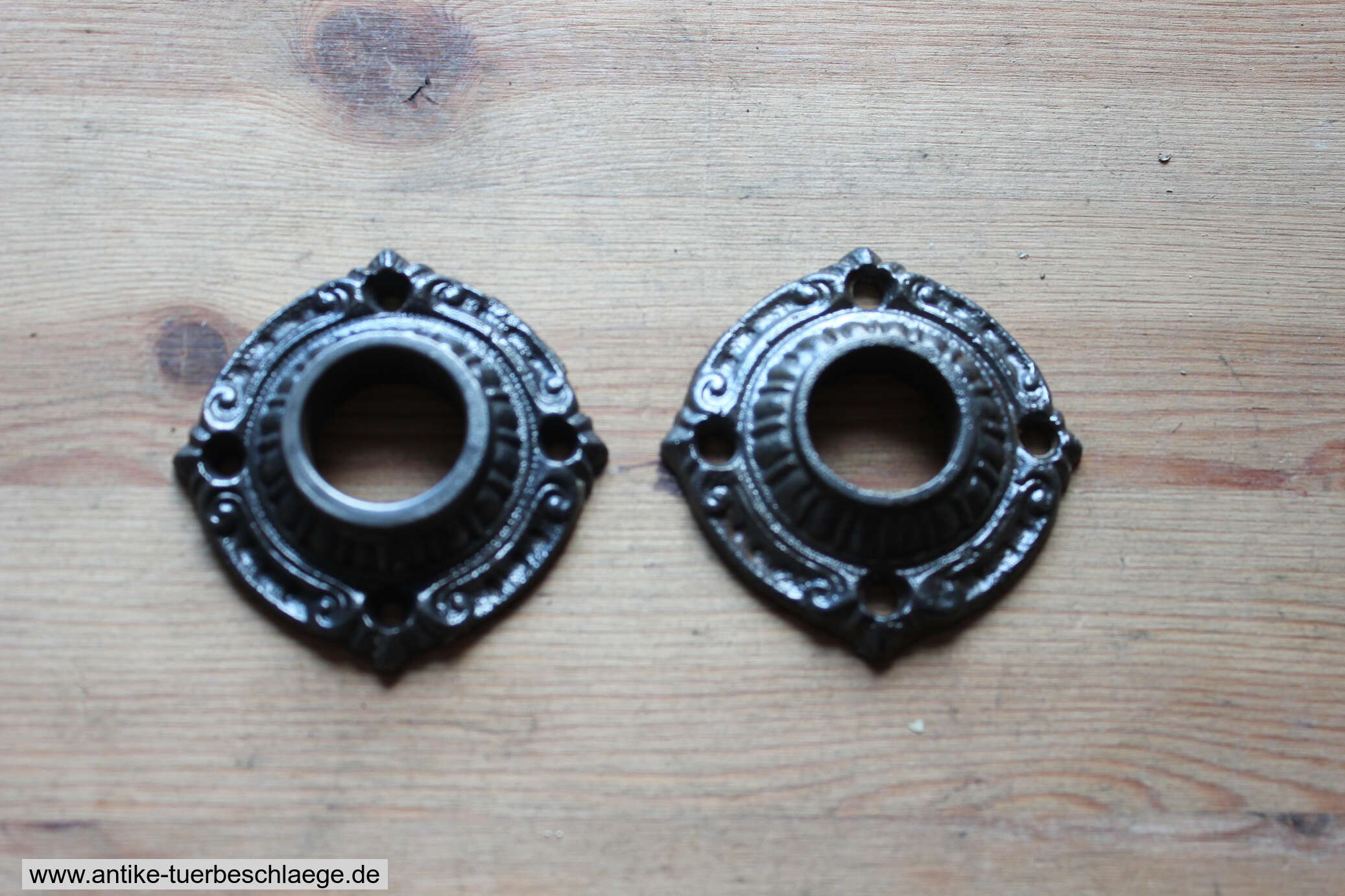 Türdrücker Gründerzeit Gusseisen Rosetten – Ansicht 2