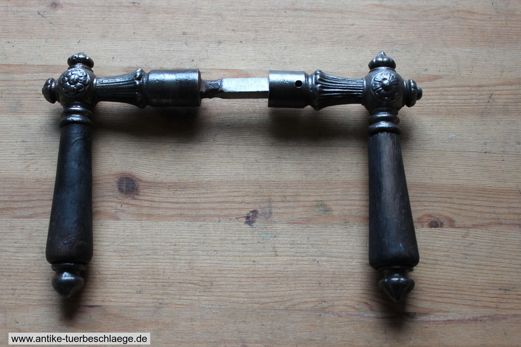 Türdrücker Gründerzeit Gusseisen Rosetten – Ansicht 4