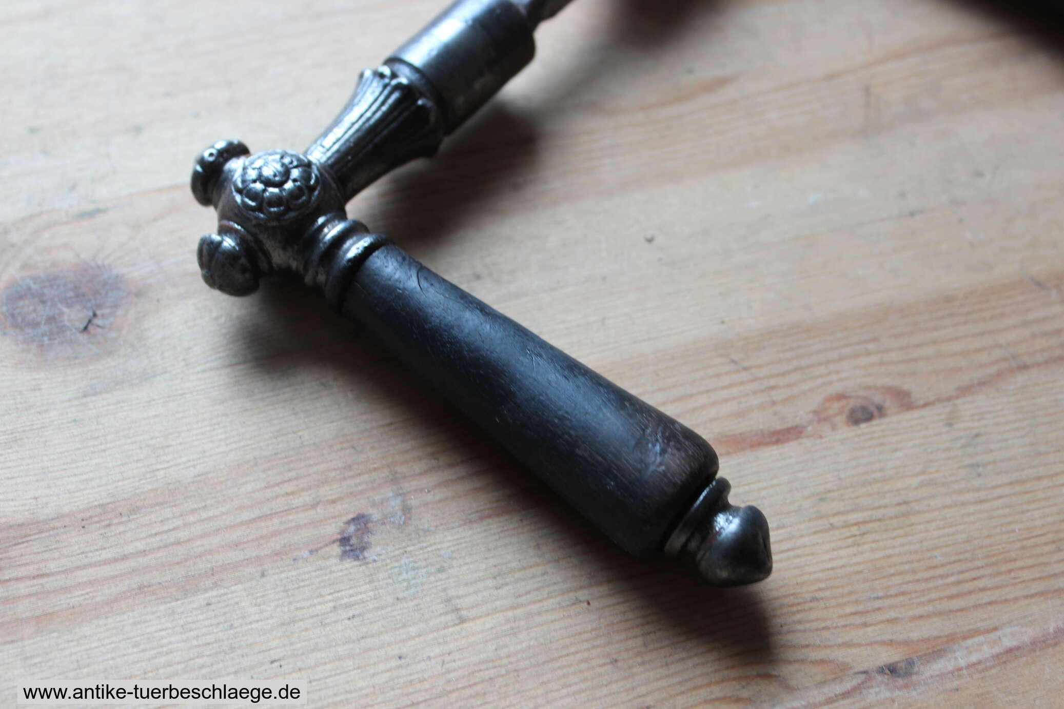 Türdrücker Gründerzeit Gusseisen Rosetten – Ansicht 5