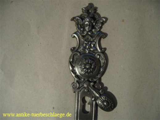Antiker Haustür Türbeschlag / Drückergarnitur aus der Gründerzeit