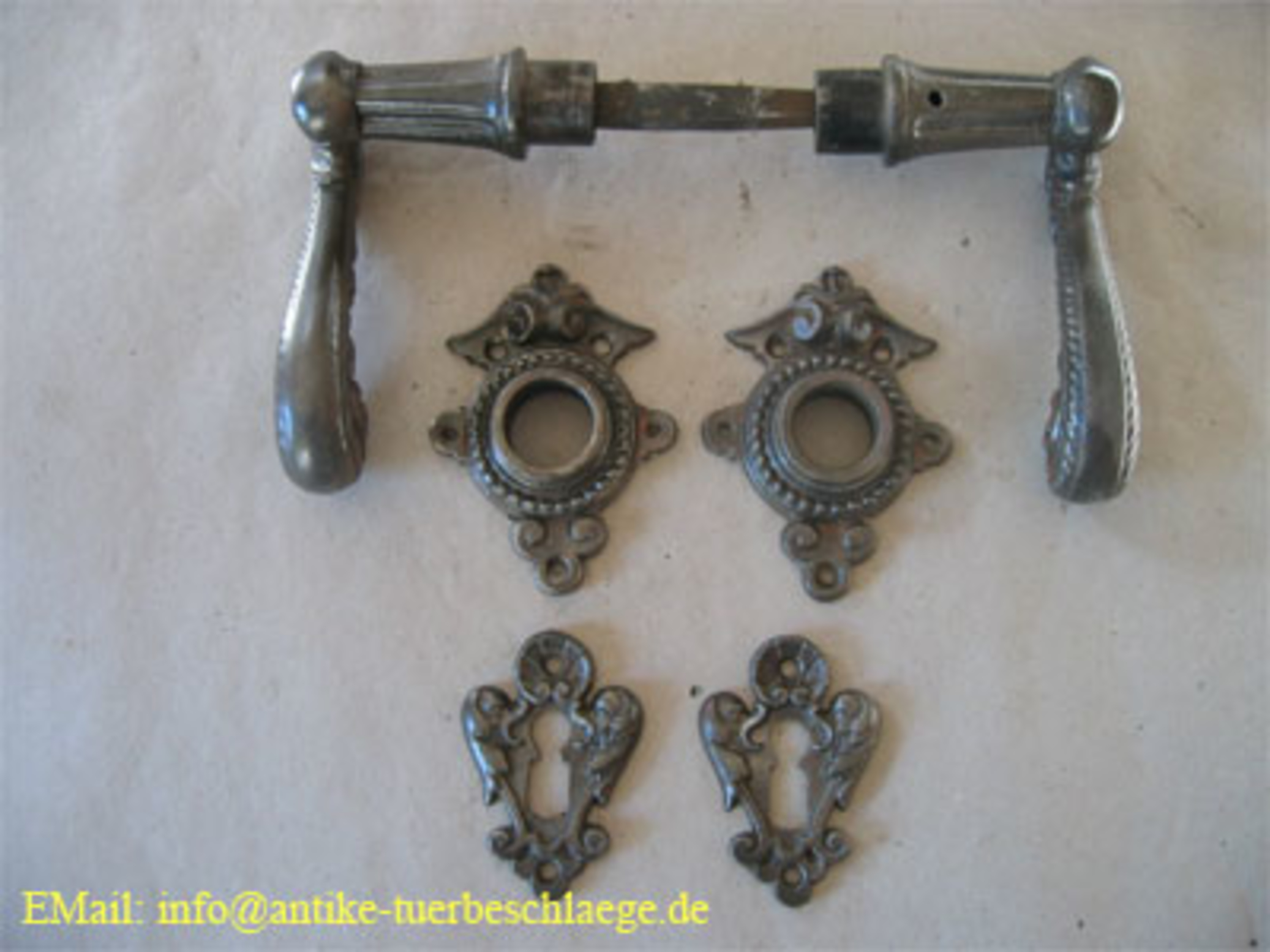 Alter Türbeschlag Gründerzeit – Ansicht 1