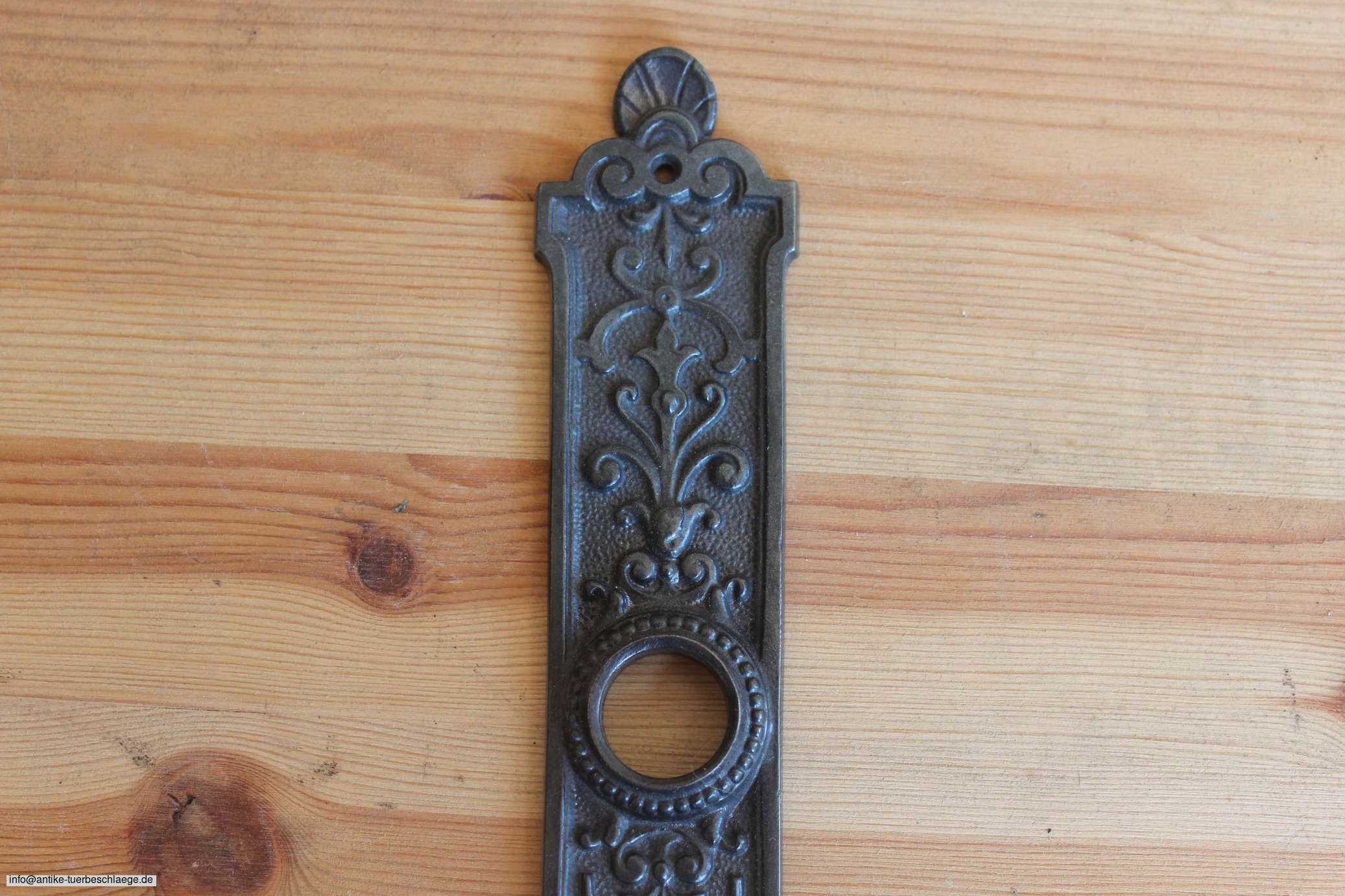 Original antiker Türgriff  Jugendstil  / Gründerzeit vermutlich ~1910 produziert. – Ansicht 2