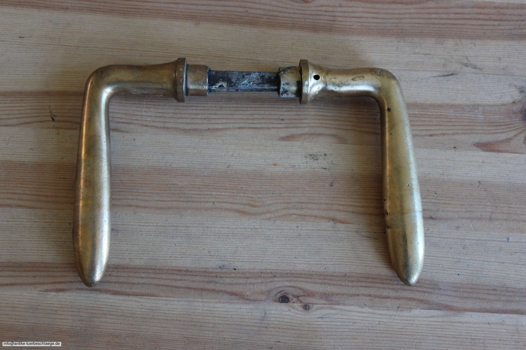 Historischer Türgriff Jugendstil Messing zum Verkauf.  (~1915) – Ansicht 4