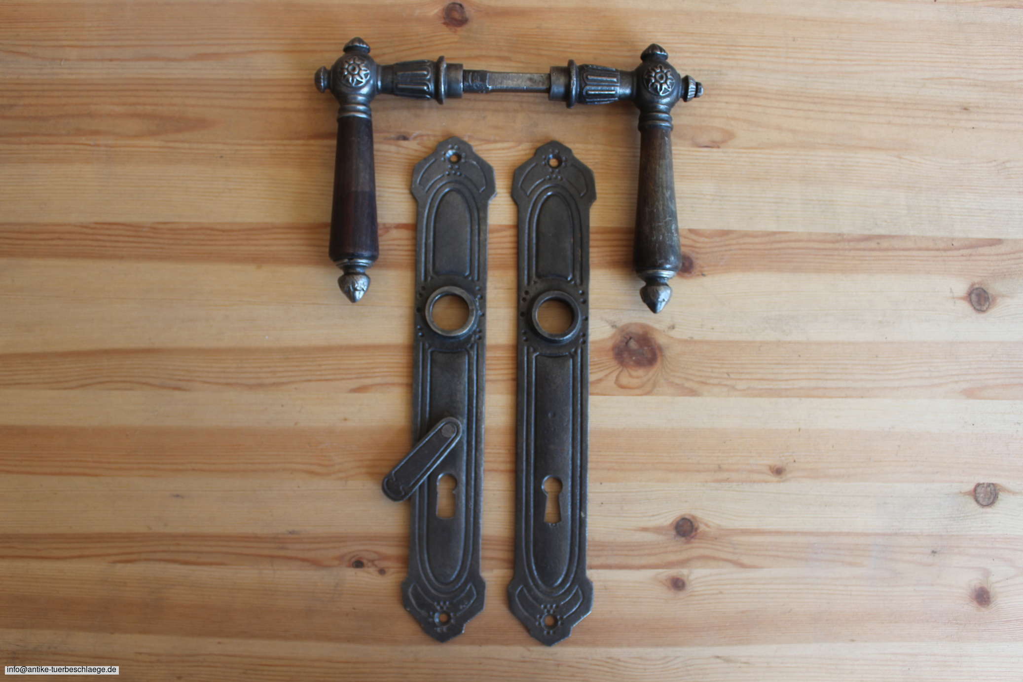 Historische Türdrückergarnitur strenger Jugendstil  (~1915) – Ansicht 1