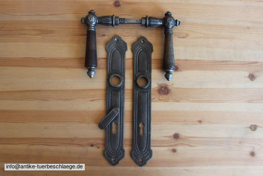 Historische Türdrückergarnitur strenger Jugendstil  (~1915)