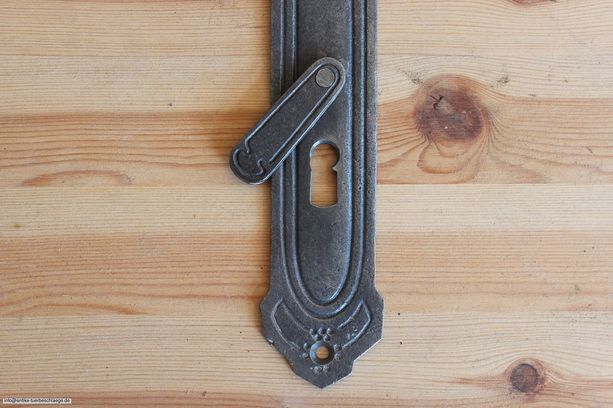 Historische Türdrückergarnitur strenger Jugendstil  (~1915) – Ansicht 3