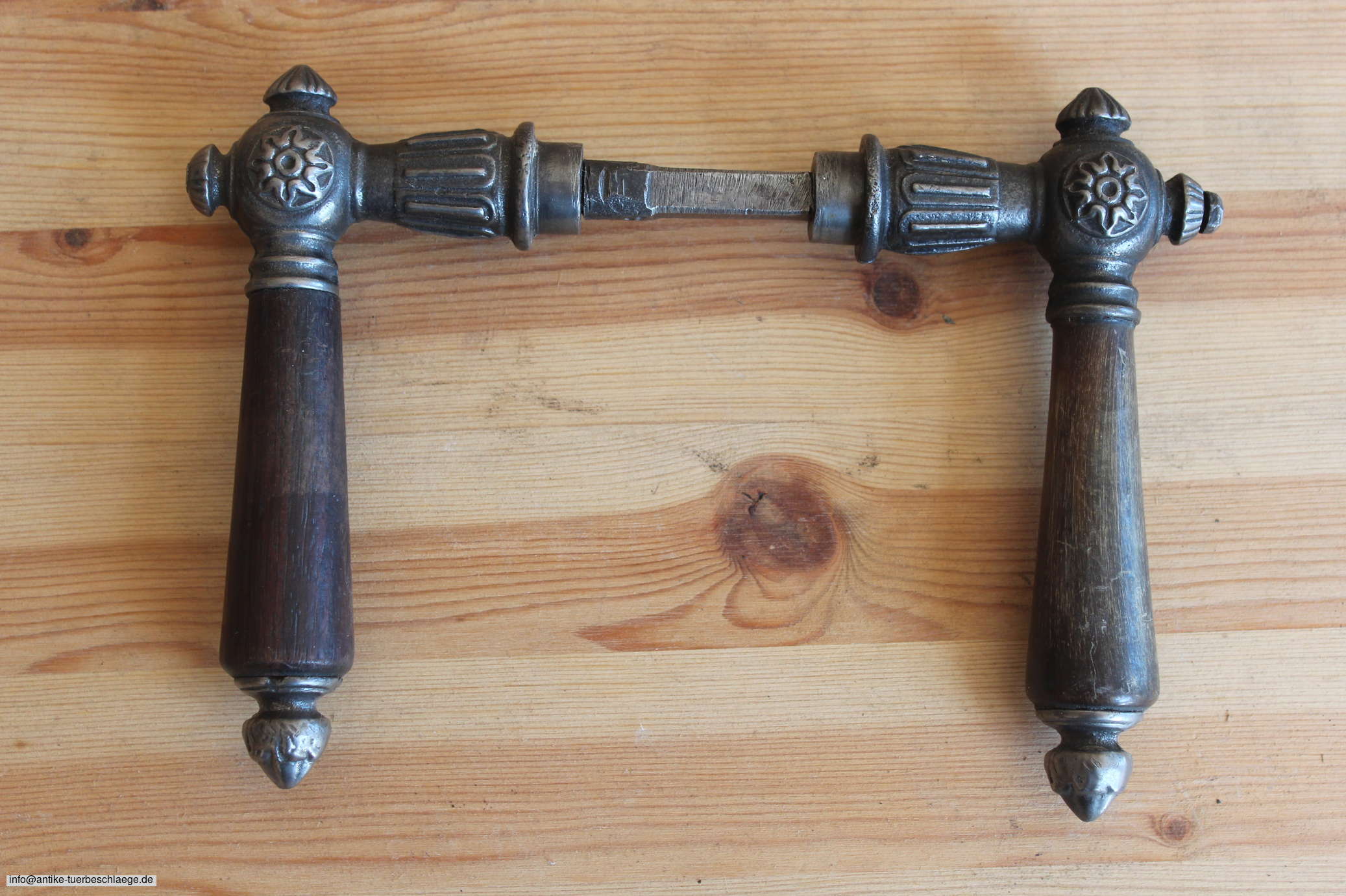 Historische Türdrückergarnitur strenger Jugendstil  (~1915) – Ansicht 4