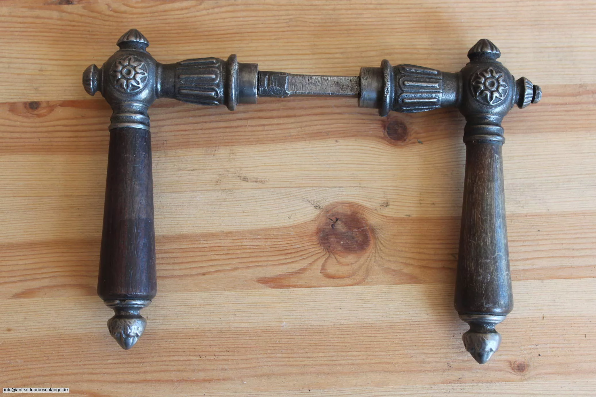 Historische Türdrückergarnitur strenger Jugendstil  (~1915) – Ansicht 4