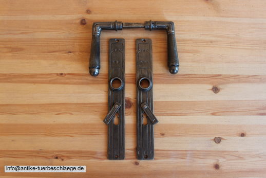 Antiker Türgriff geometrischer Jugendstil (~1915) aus Gusseisen