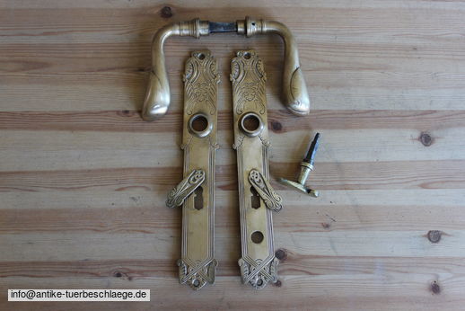 Antiker Türbeschlag, Türgriff floraler Jugendstil  (~1900)