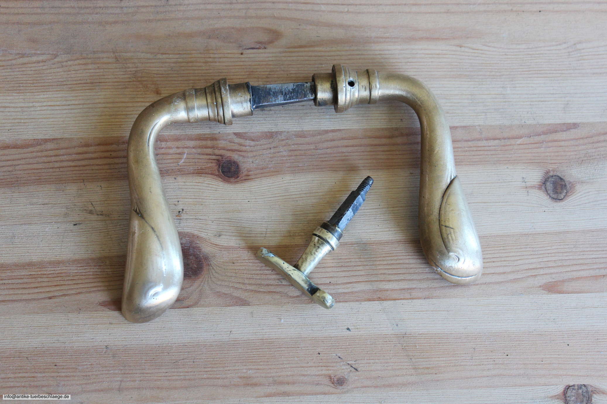 Antiker Türbeschlag, Türgriff floraler Jugendstil  (~1900) – Ansicht 4