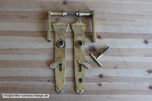 Historische Drückergarnituren , historische Türklinke geometrischer Jugendstil  (~1920)