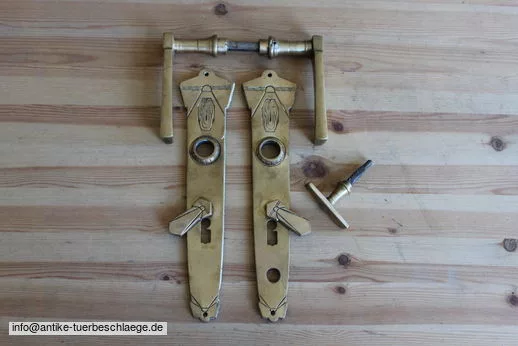 Historische Drückergarnituren , historische Türklinke geometrischer Jugendstil  (~1920)