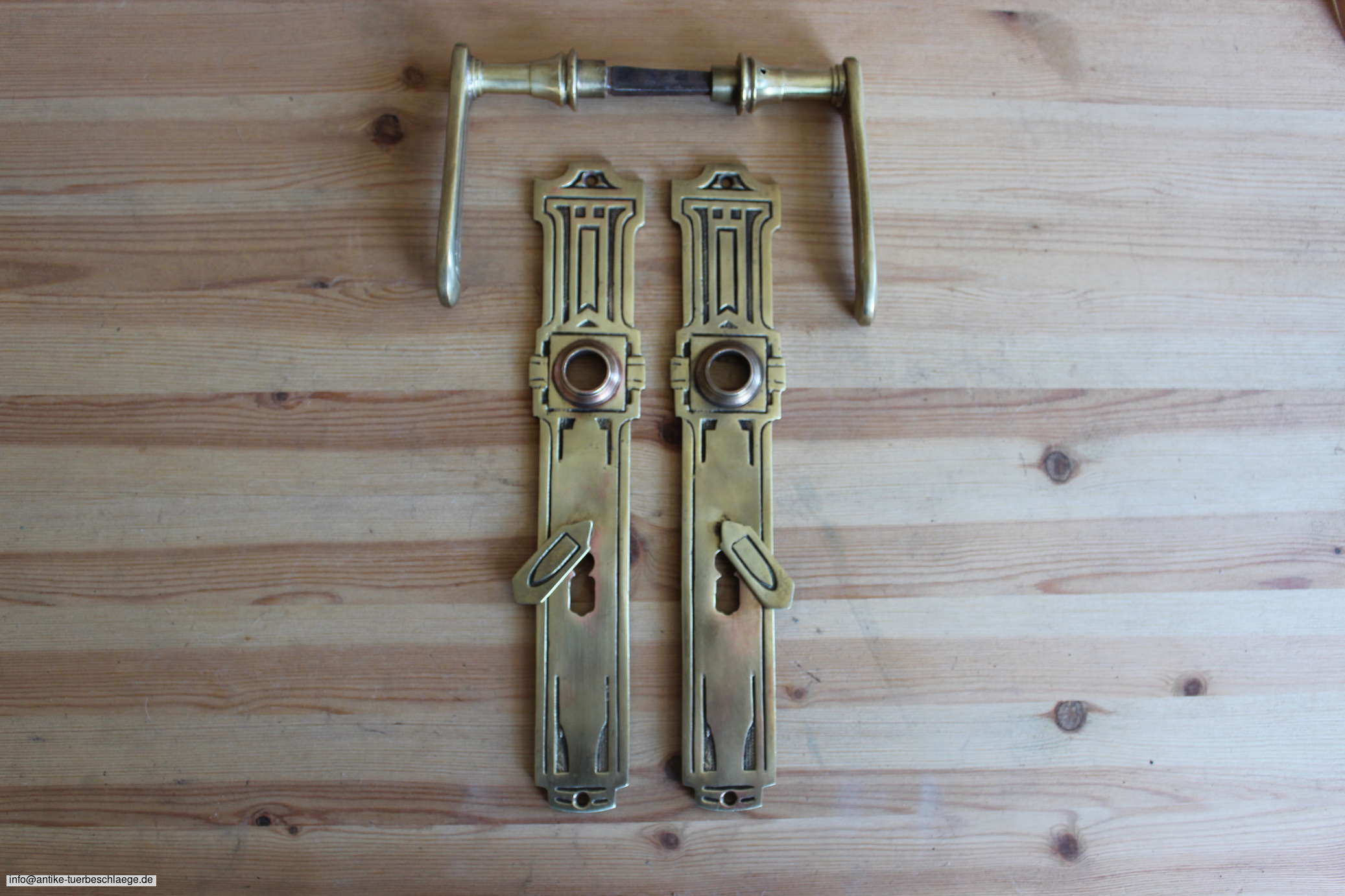 Antike Türbeschläge, antike Türklinke geometrisch Jugendstil  (~1910) – Ansicht 1