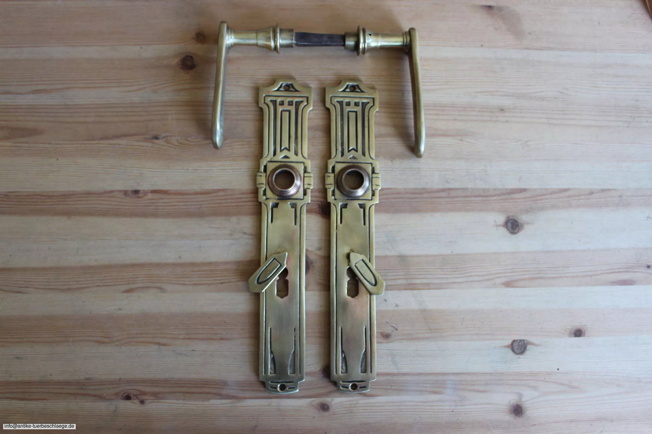 Antike Türbeschläge, antike Türklinke geometrisch Jugendstil  (~1910) – Ansicht 1
