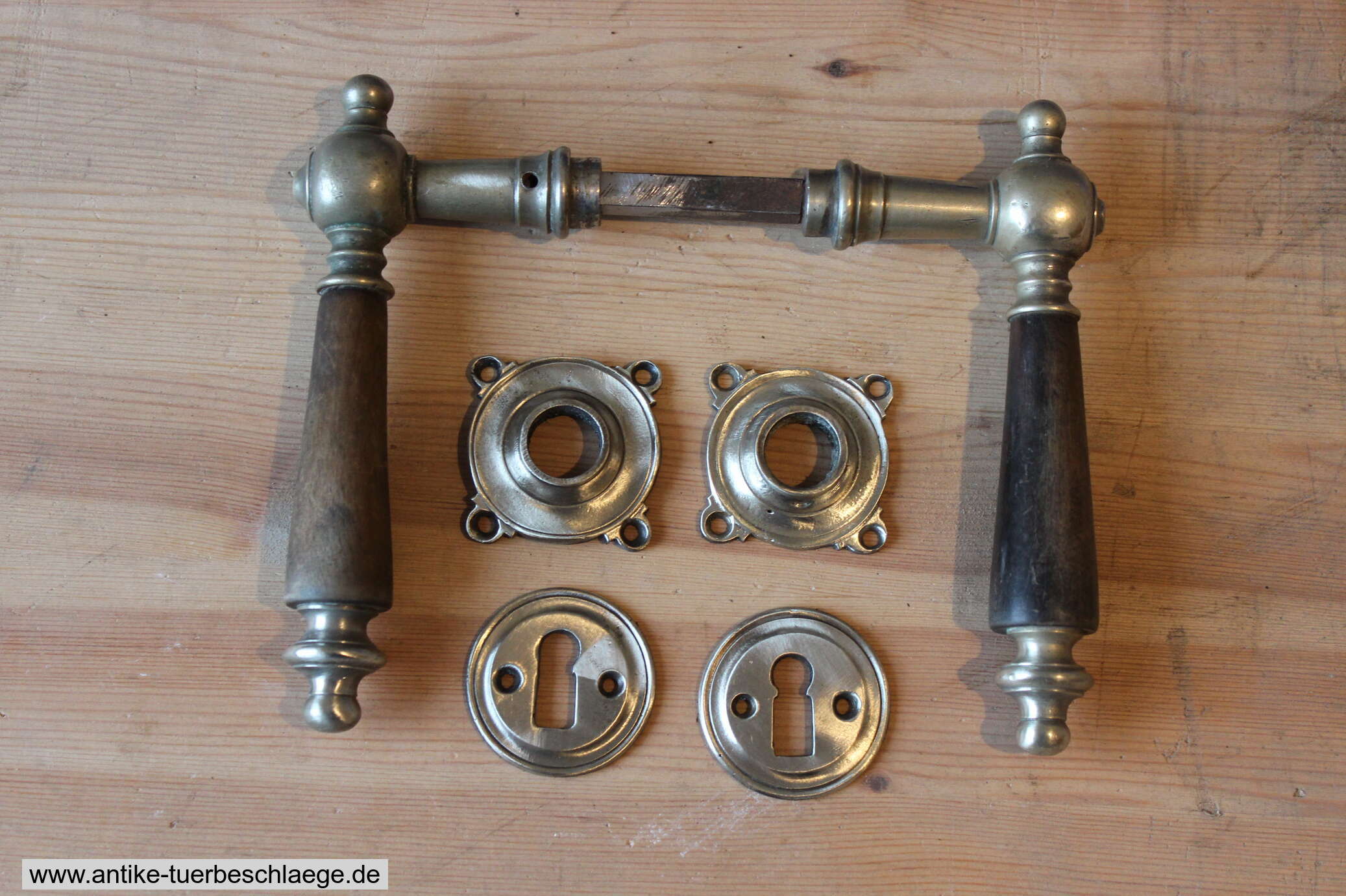 Antike Türklinke Jugendstil schlicht (Rosetten) vernickelt #3 – Ansicht 1