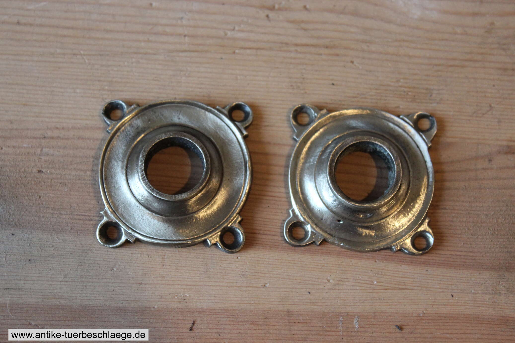 Antike Türklinke Jugendstil schlicht (Rosetten) vernickelt #3 – Ansicht 2