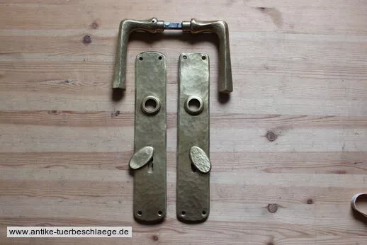 Gehämmertes antike Baushausmuster (~ 1930)