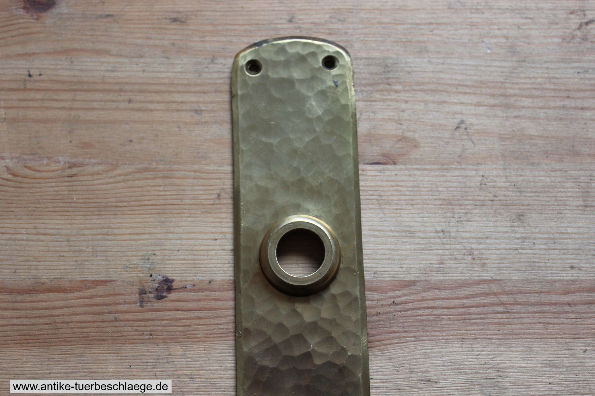 Gehämmertes antike Baushausmuster (~ 1930) – Ansicht 2