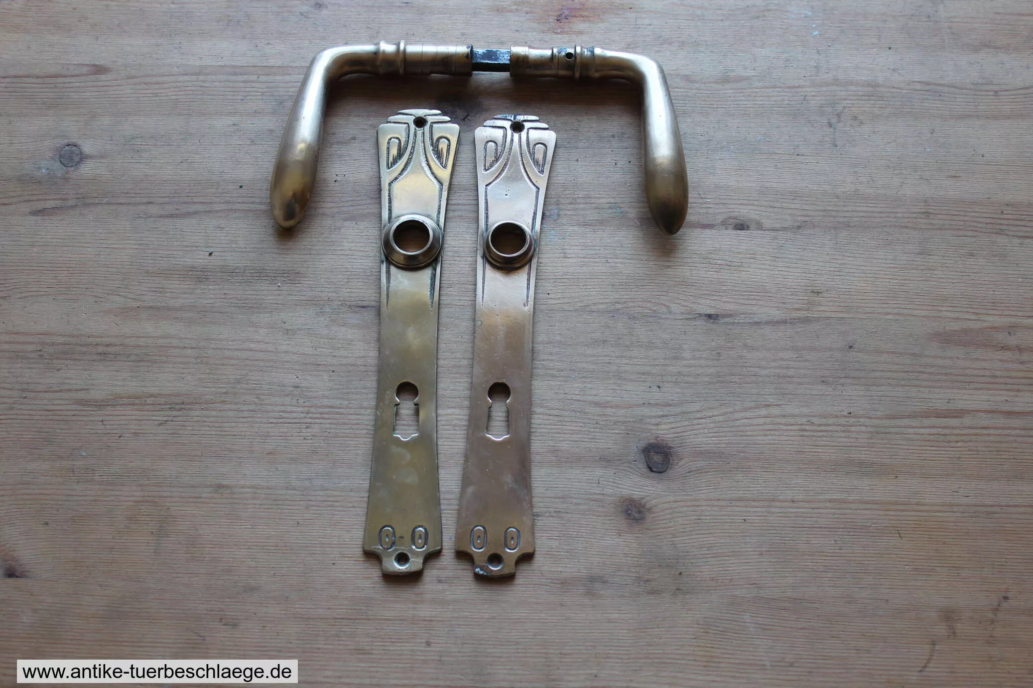 Geometrischer Jugendstil Türdrücker 1915 – Ansicht 1