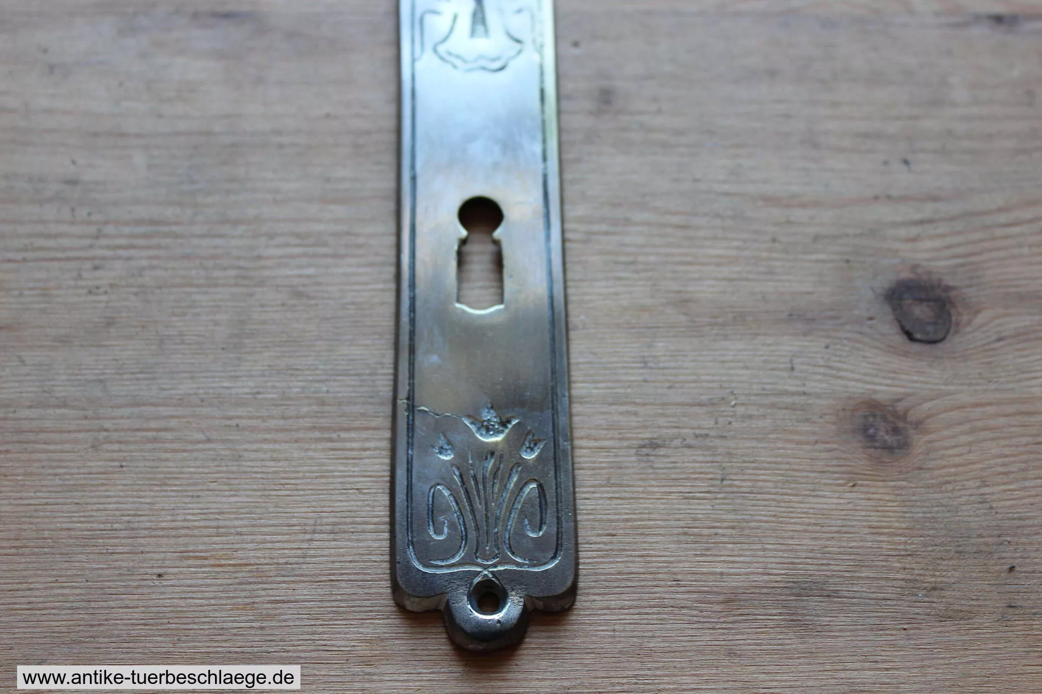 Floraler Jugendstil Türdrückergarnitur 1915 – Ansicht 3